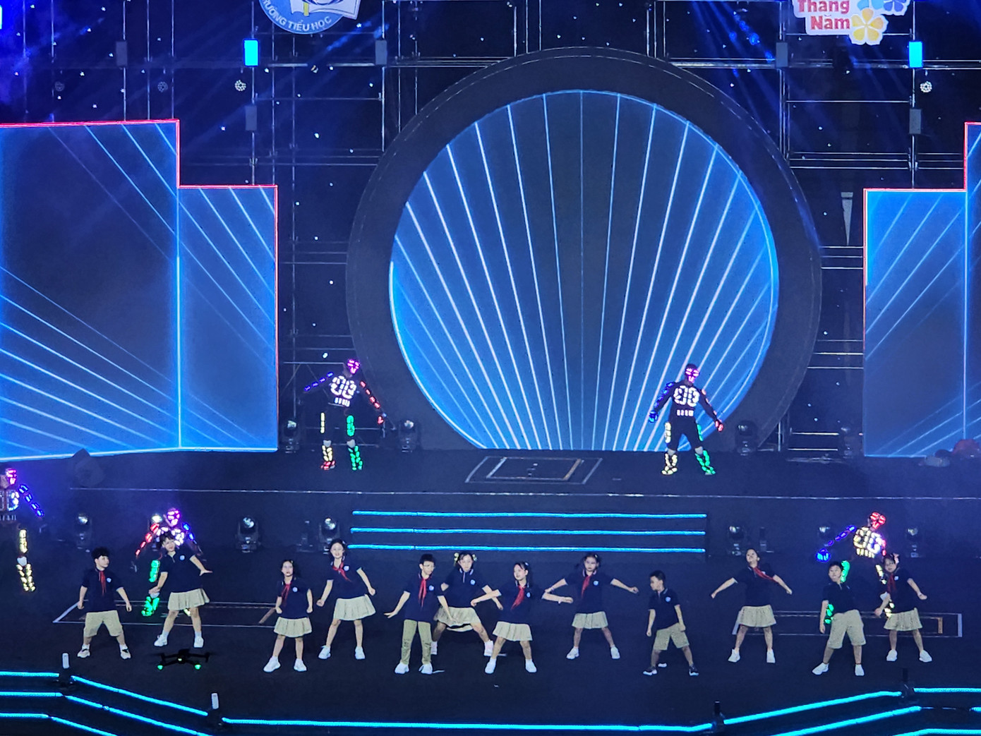 Không chỉ múa giỏi và hát hay, các bạn nhỏ của trường Tiểu học Đoàn Thị Điểm còn nhảy siêu đỉnh đó! Không chỉ múa giỏi và hát hay, các bạn nhỏ của trường Tiểu học Đoàn Thị Điểm còn nhảy siêu đỉnh đó!