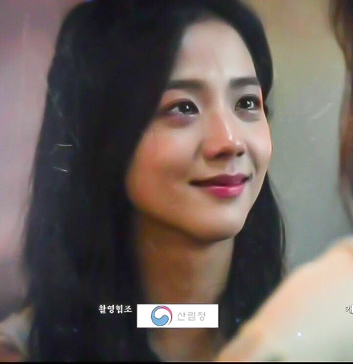 Jisoo chỉ xuất hiện vỏn vẹn 14 giây ở Biên Niên Sử Arthdal cũng khiến nhiều người xao xuyến.