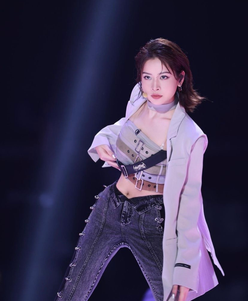 Chi Pu thu về lượng fan đông đảo nhờ màn bứt phá ngoạn mục với Đạp Gió 2023.