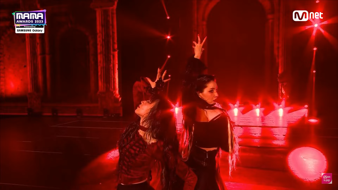 Bộ đôi dancer đình đám Bada và Monika đầy ấn tượng