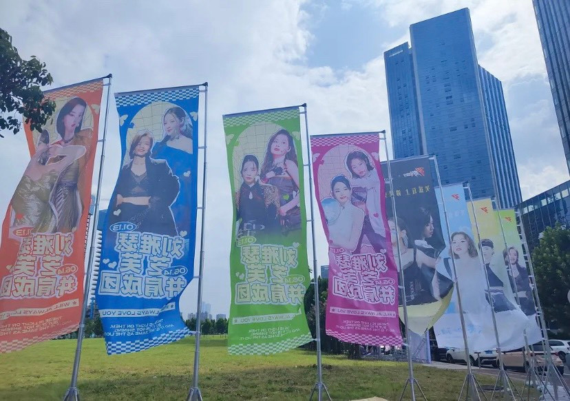 Độ đầu tư của fan cặp đôi Chi Pu - Lưu Nhã Sắt không thua kém fandom nào tại Đạp Gió năm nay.