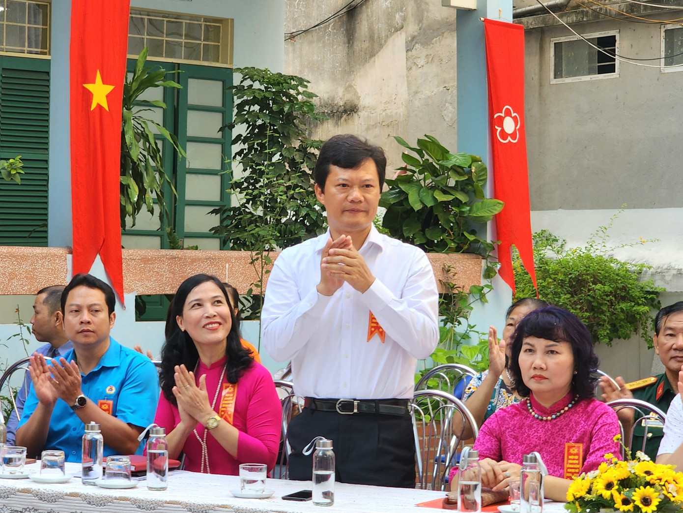 Trường vinh dự đón tiếp ông Hà Anh Tuấn - Quận ủy viên, Phó Chủ tịch UBND Quận Đống Đa.