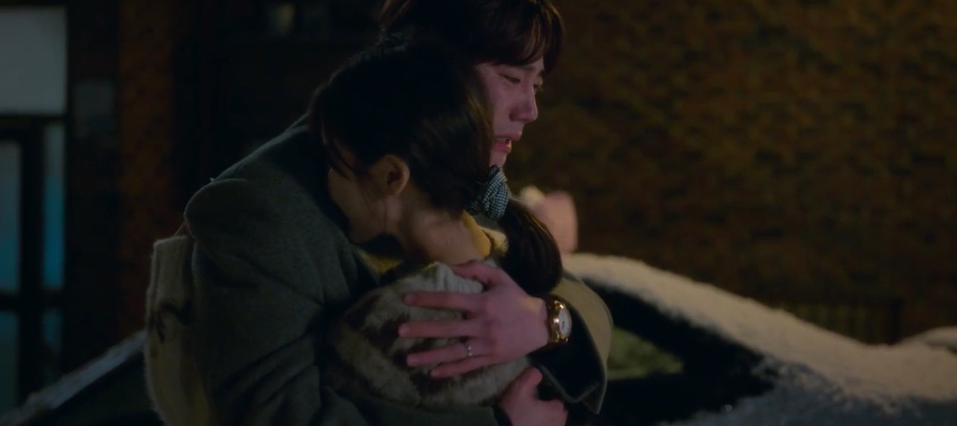 Phân cảnh chia tay đầy đau khổ giữa Yeong Beom và Geum Myeong được Lee Jun Young và IU tái hiện một cách chân thực, chạm đến cảm xúc của khán giả. Phân cảnh chia tay đầy đau khổ giữa Yeong Beom và Geum Myeong được Lee Jun Young và IU tái hiện một cách chân thực, chạm đến cảm xúc của khán giả.