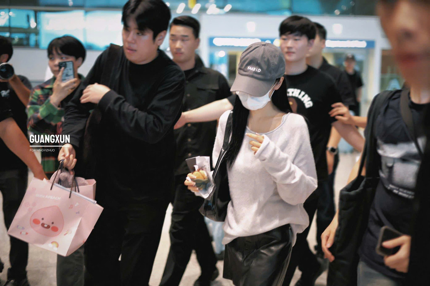 NingNing tại sân bay Incheon (Hàn Quốc) vào chiều ngày 20/9, khởi hành tới Macau. - Ảnh: Guangxun NingNing tại sân bay Incheon (Hàn Quốc) vào chiều ngày 20/9, khởi hành tới Macau. - Ảnh: Guangxun