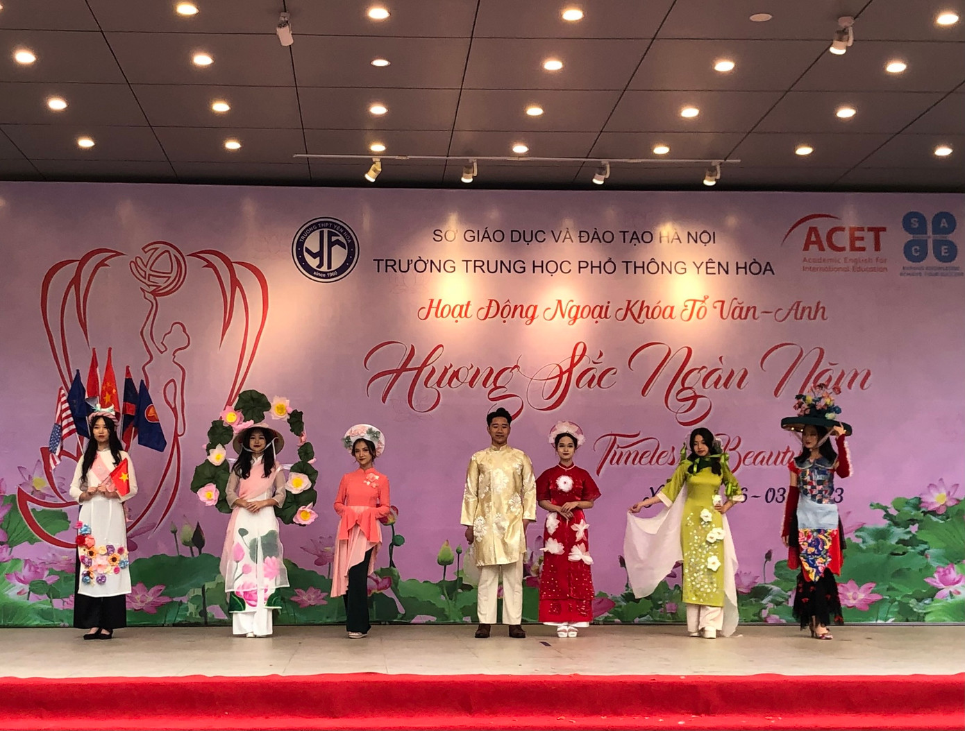 Nguồn ảnh: Fanpage trường THPT Yên Hòa. Nguồn ảnh: Fanpage trường THPT Yên Hòa.