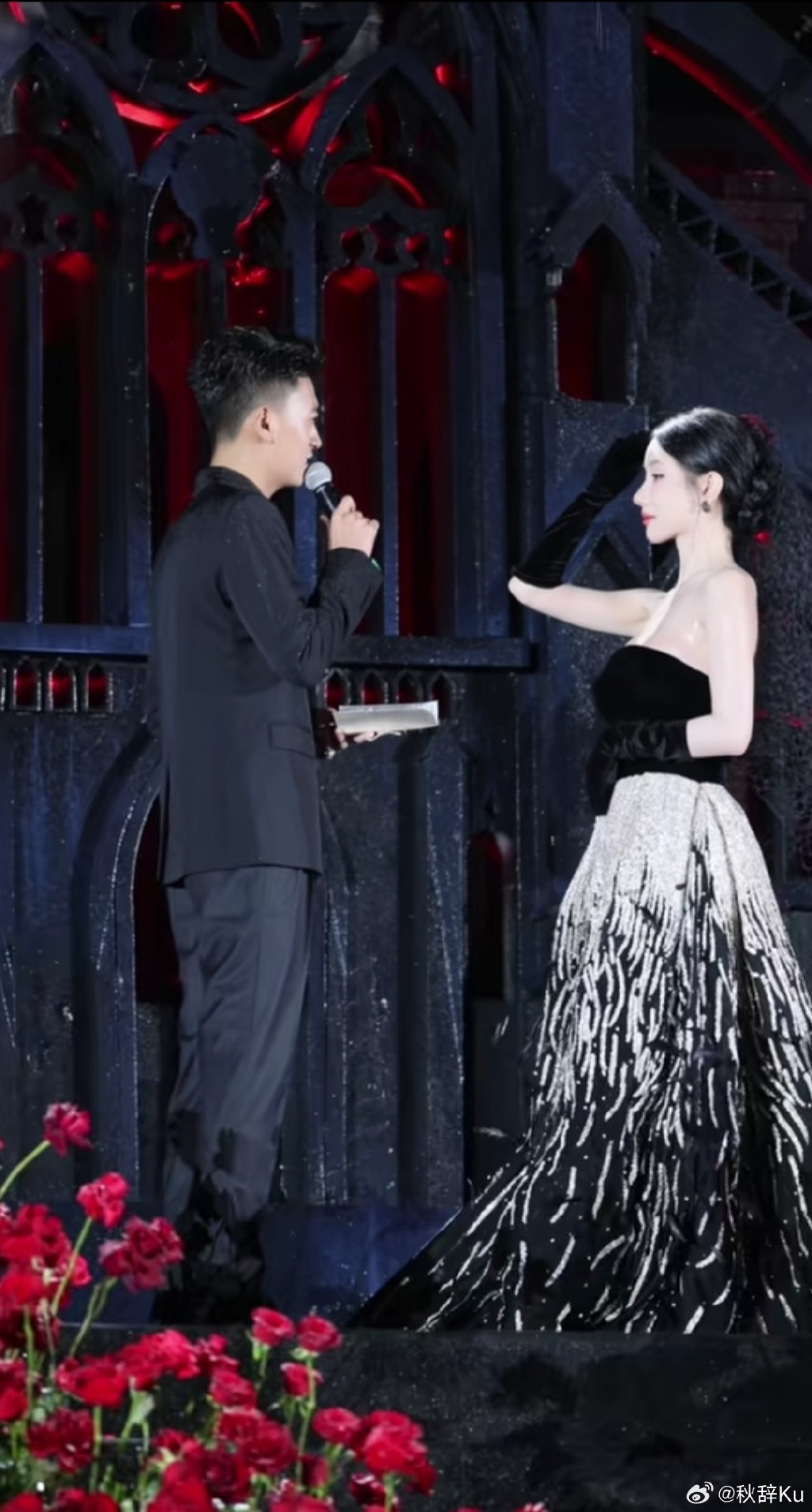 Không phụ lòng Nhiệm Quyền, Tiết Tiểu Uyển đã đồng ý lời cầu hôn của anh.