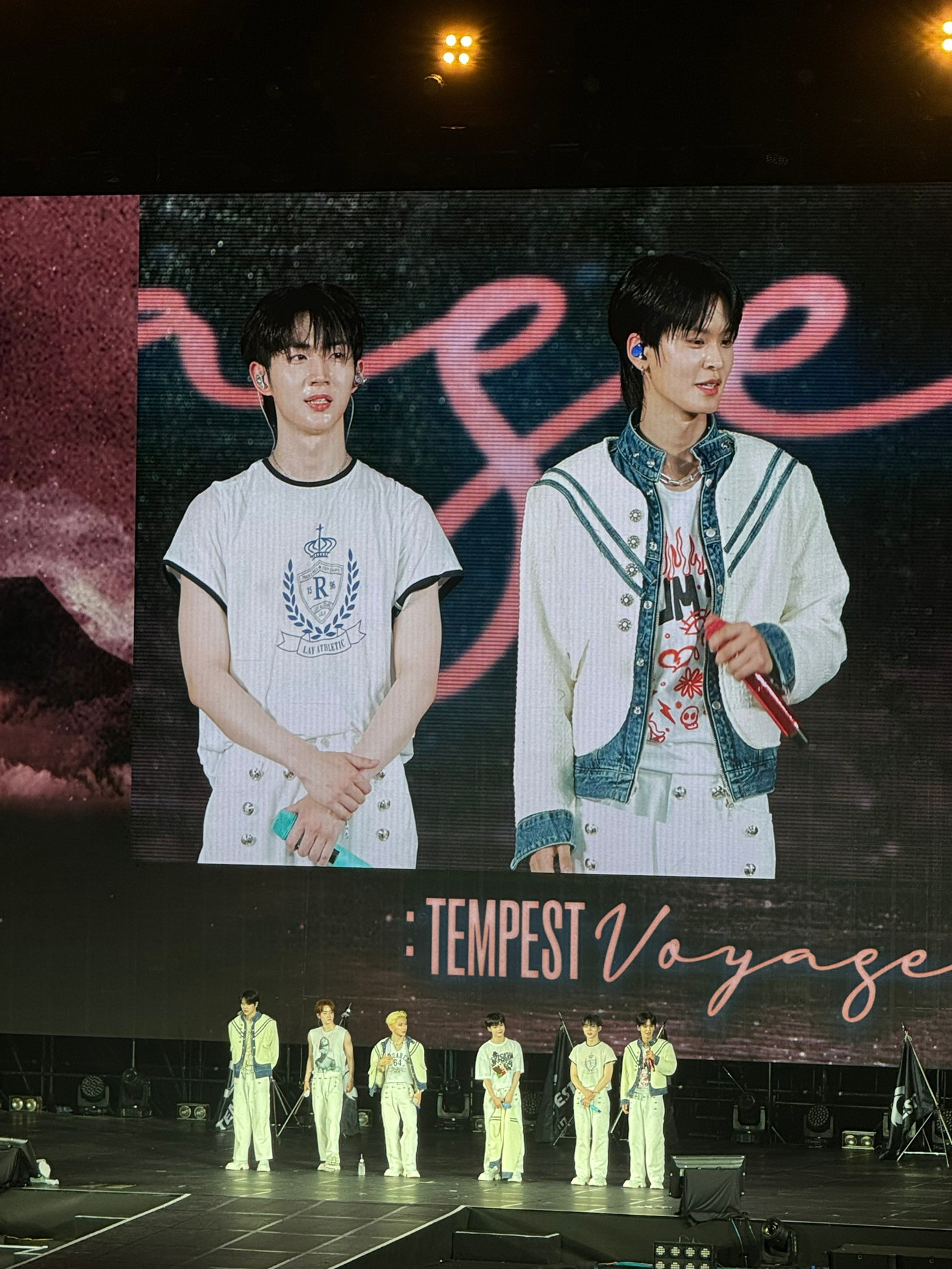 Bên cạnh Hanbin, các thành viên còn lại cũng nhận được nhiều lời khen từ V-iE nhờ giọng ca da diết trong lần đầu thử sức với ca khúc tiếng Việt.