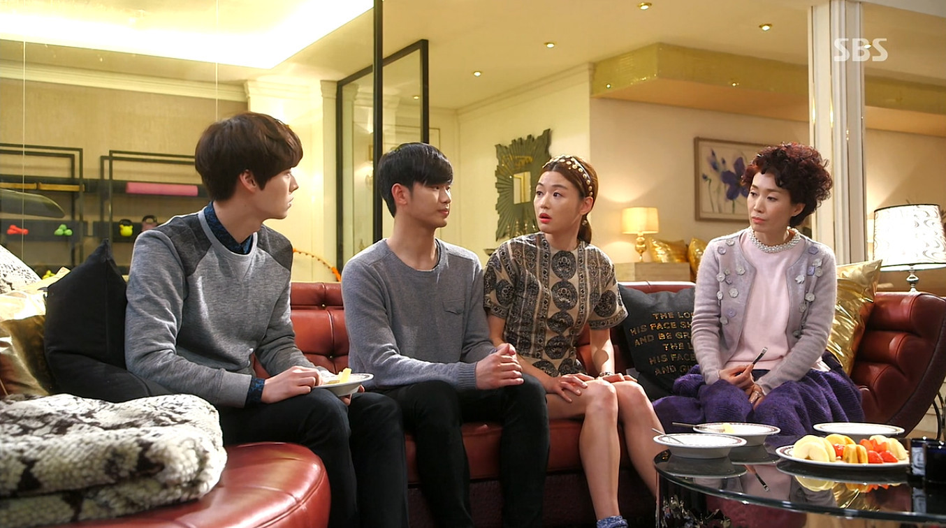 Cặp &quot;mẹ vợ - con rể&quot; hot nhất 2013 đã có những màn &quot;tung hứng&quot; đầy hài hước.