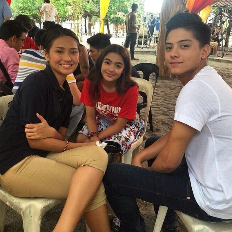 Đáng chú ý, Andrea từng quen biết với cả Daniel lẫn Kathryn từ trước. Đáng chú ý, Andrea từng quen biết với cả Daniel lẫn Kathryn từ trước.