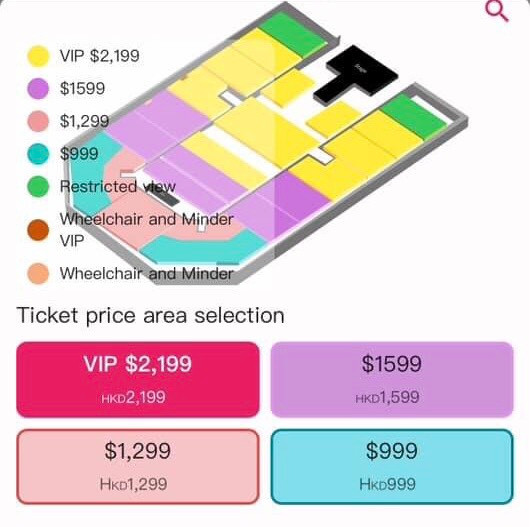 Giá vé ngay từ khi được công bố đã lập tức gây ra làn sóng tranh cãi dữ dội trên mạng, nhiều ý kiến đã chỉ trích nữ idol không tự lượng sức mình khi bán vé với giá &quot;cắt cổ&quot;.