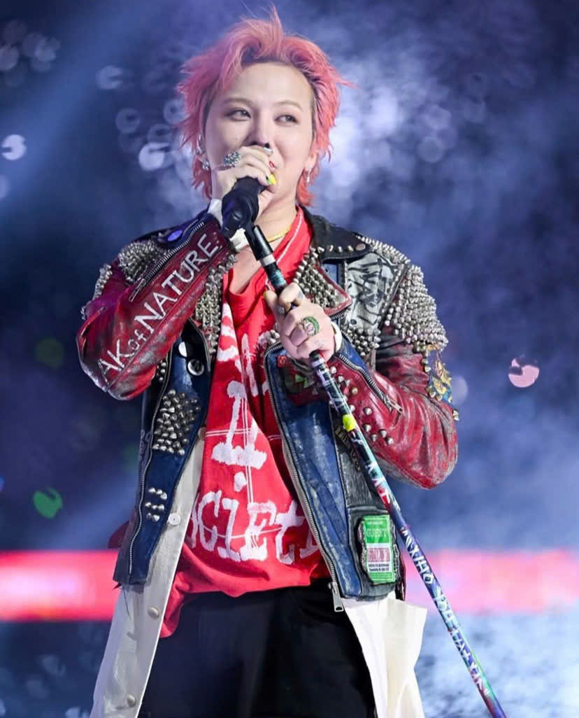 Sự trở lại mạnh mẽ của &quot;ông hoàng K-pop&quot; nhanh chóng chiếm trọn &quot;spotlight&quot;.