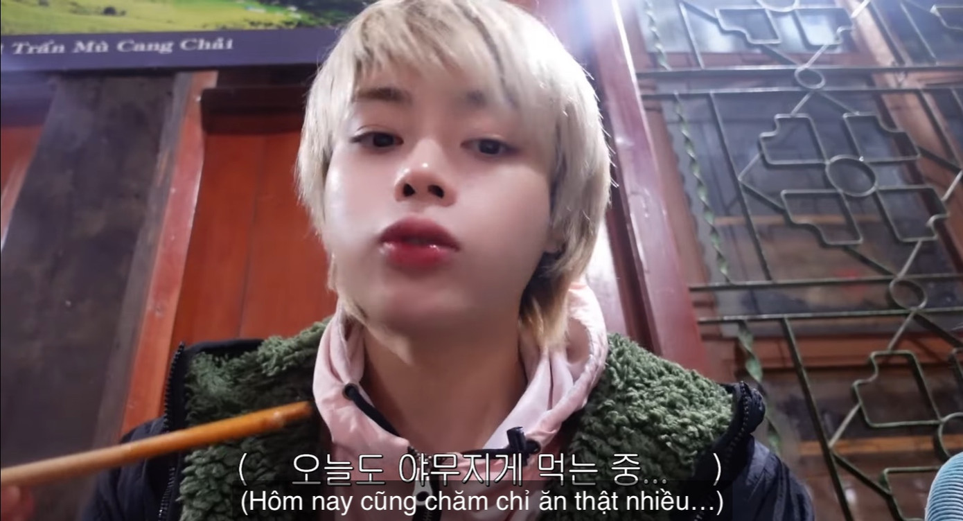 Hình ảnh Hanbin thưởng thức đồ ăn Việt Nam. Hình ảnh Hanbin thưởng thức đồ ăn Việt Nam.