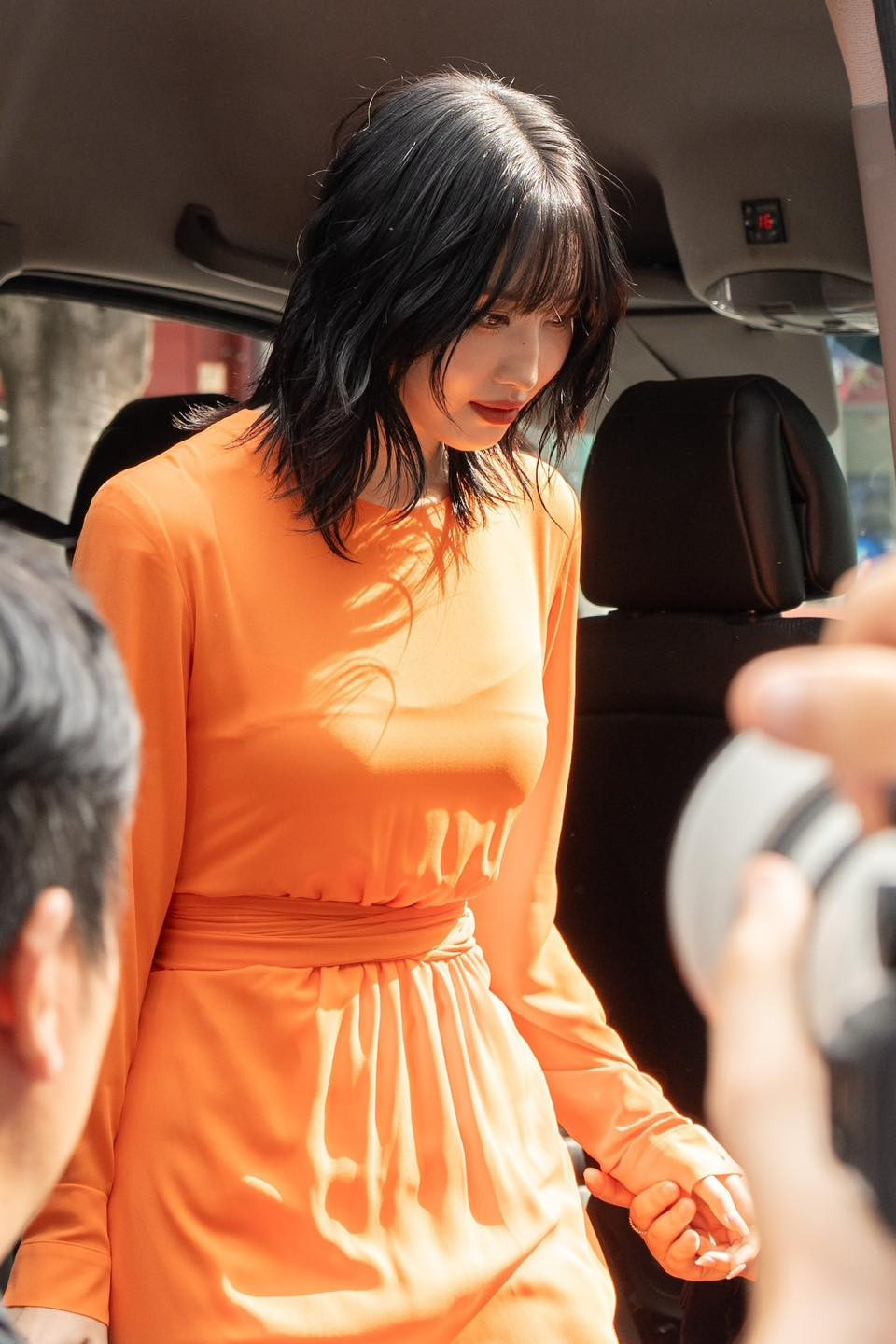 Ngay khi vừa xuất hiện, Momo đã nhận được sự chào đón nồng nhiệt từ người hâm mộ. Ngay khi vừa xuất hiện, Momo đã nhận được sự chào đón nồng nhiệt từ người hâm mộ.