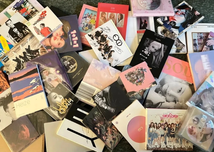 Sưu tập album, kèm với card bo góc của thần tượng trong mỗi đợt ra sản phẩm mới trở thành niềm vui của fan.