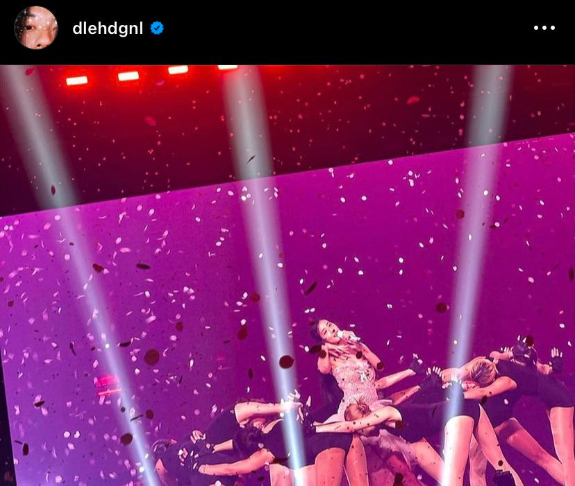 Một diễn viên khác của Reply 1988 là Lee Dong Hwi có mặt vào đêm diễn ngày 16/9. Một diễn viên khác của Reply 1988 là Lee Dong Hwi có mặt vào đêm diễn ngày 16/9.