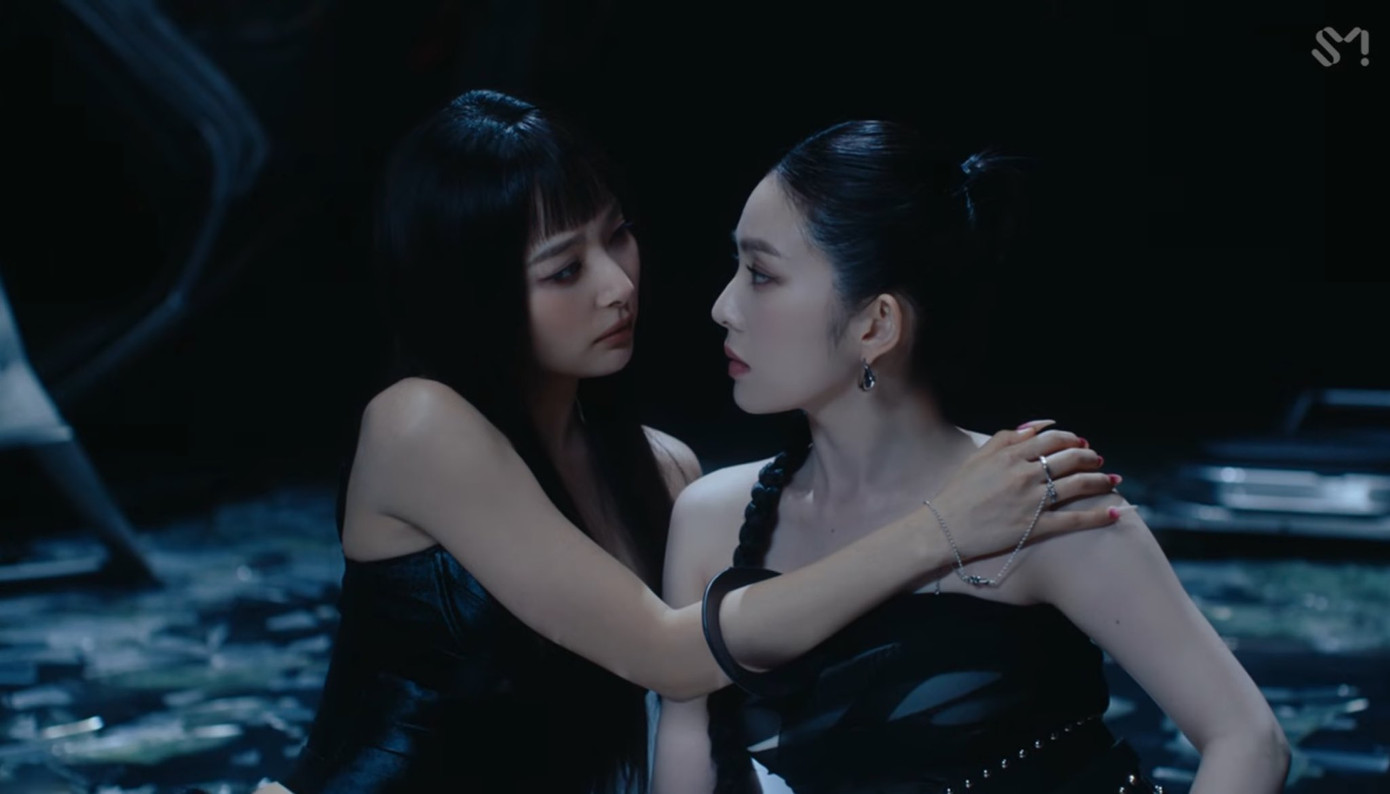 TILT nhận được phản hồi tích cực từ cư dân mạng sau khi phát hành. TILT nhận được phản hồi tích cực từ cư dân mạng sau khi phát hành.