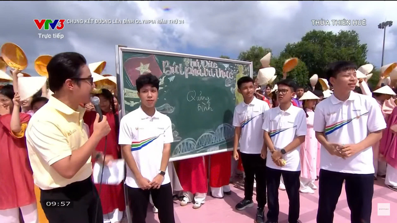 Cả 4 điểm cầu đều đưa ra câu trả lời rất nhanh và chính xác.