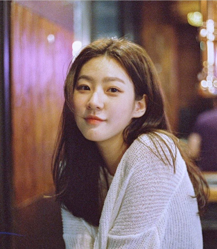 Loạt bê bối khiến hình tượng em gái nhỏ, thiên tài diễn xuất của Kim Sae Ron sụp đổ hoàn toàn trước công chúng, đồng thời khiến cô bị các đài lớn xa lánh. Loạt bê bối khiến hình tượng em gái nhỏ, thiên tài diễn xuất của Kim Sae Ron sụp đổ hoàn toàn trước công chúng, đồng thời khiến cô bị các đài lớn xa lánh.