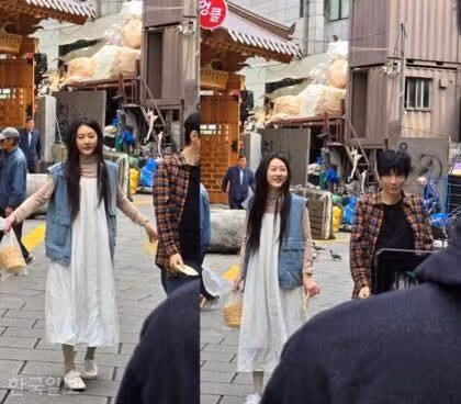 Netizen từng bắt gặp Kim Sae Ron vui vẻ quay bộ phim mới mang tên Guitar Man. Bộ phim đã kết thúc quá trình quay và hiện đang trong giai đoạn hậu kỳ.