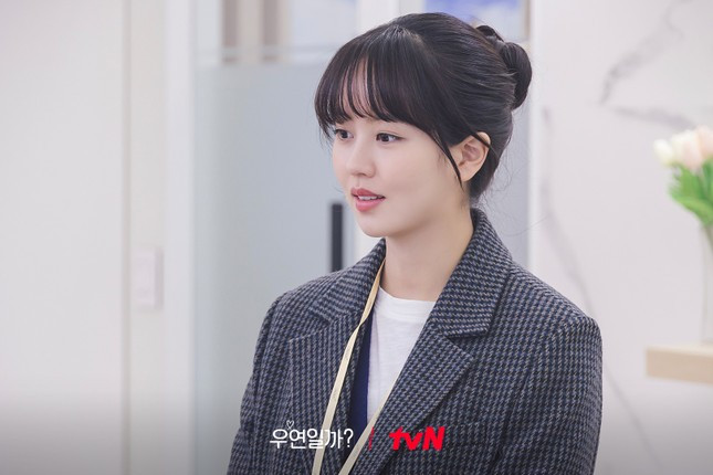 Diễn biến tâm lý phức tạp của Hong Joo ở chặng sau của phim được kỳ vọng sẽ "hồi sinh" nghiệp diễn của Kim So Hyun.