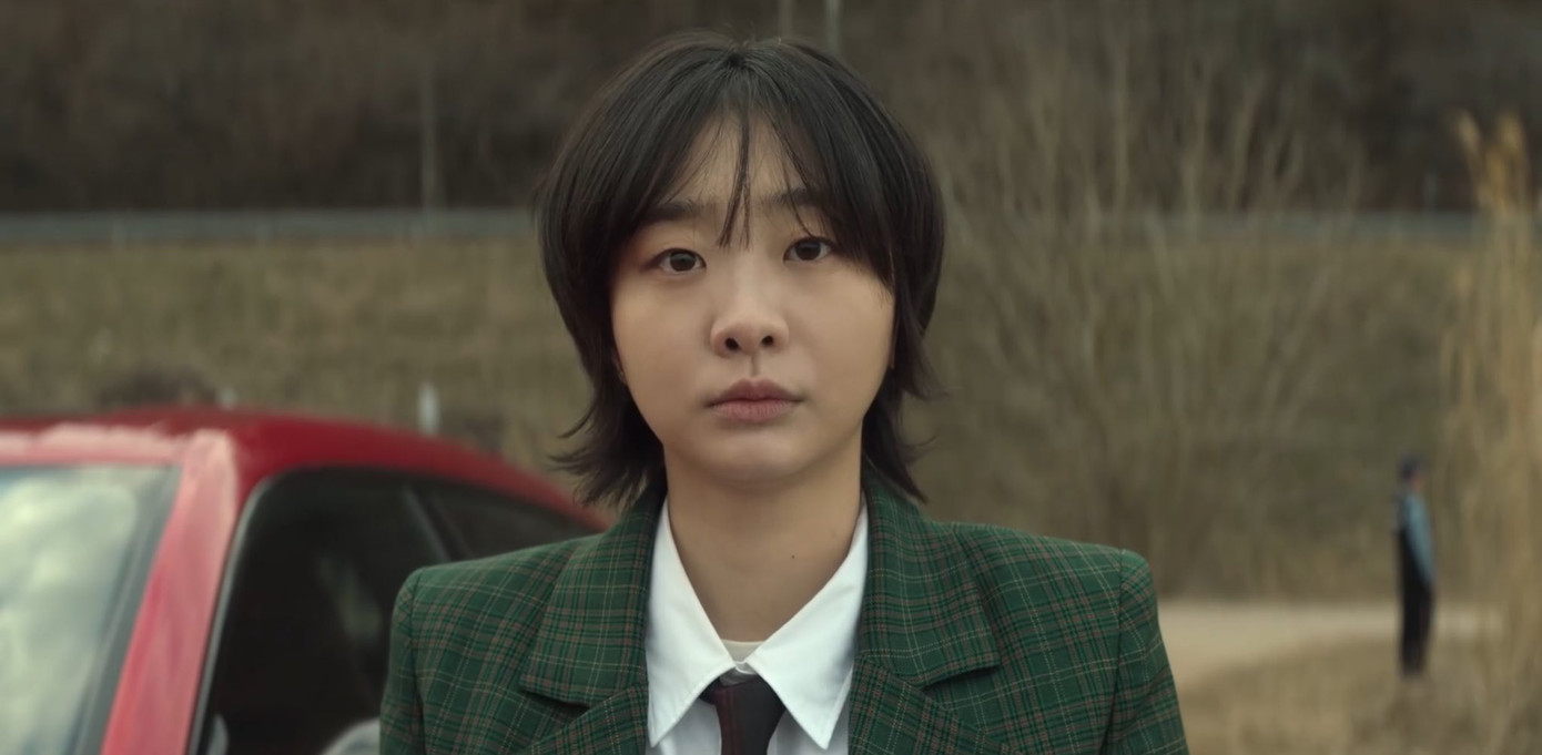 Áo vest, blazer phối sơ mi và cà vạt là phong cách thường thấy của nhân vật Yoon I Na trong phim. Áo vest, blazer phối sơ mi và cà vạt là phong cách thường thấy của nhân vật Yoon I Na trong phim.