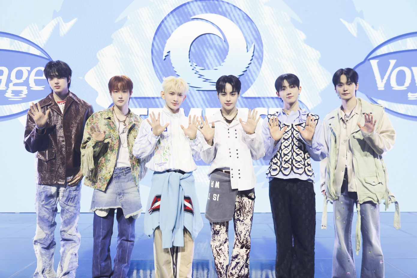 Trong showcase trước đó, Hwarang cũng không hề xuất hiện. Các hashtag, thông tin profile... của anh cũng không còn trên SNS của TEMPEST. Trong showcase trước đó, Hwarang cũng không hề xuất hiện. Các hashtag, thông tin profile... của anh cũng không còn trên SNS của TEMPEST.