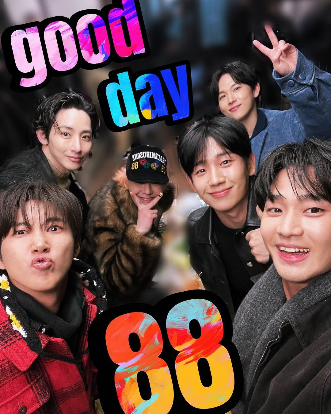 Kim Soo Hyun và hội bạn thân 88-line trong show Good Day đã lên sóng. Kim Soo Hyun và hội bạn thân 88-line trong show Good Day đã lên sóng.