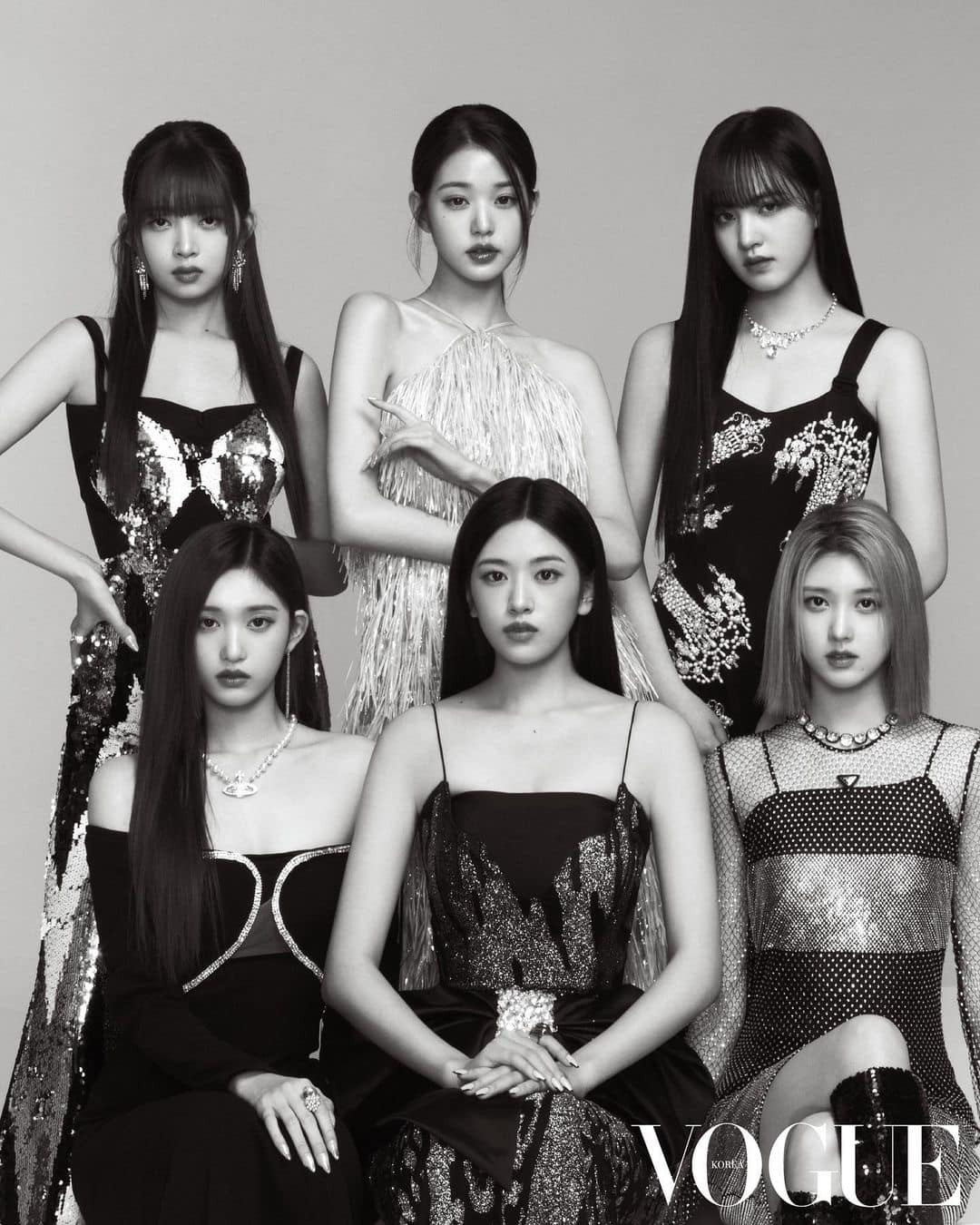 Như vậy, IVE đã trở thành nhóm nữ K-Pop thứ hai từng lên trang bìa của tạp chí Vogue Korea (sau BLACKPINK) - một trong lục đại tạp chí tại Hàn.
