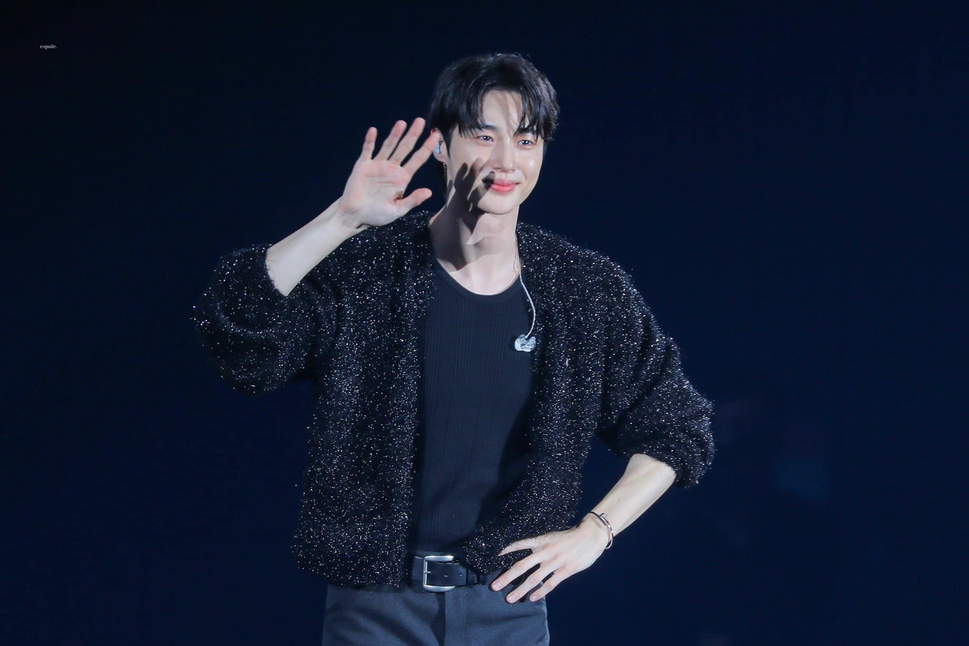 Byeon Woo Seok &quot;sai đẹp chiêu&quot; tại fan meeting Nhật Bản.