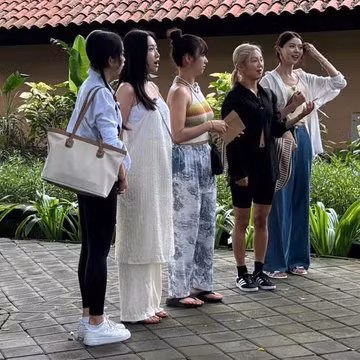 Một số hình ảnh dàn cast trước khi bị cảnh sát mời làm việc.