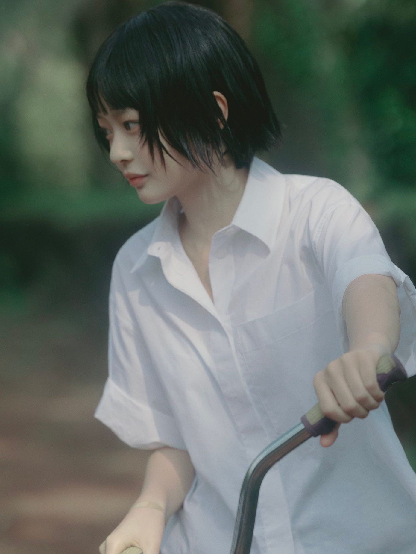 Hannie gây ấn tượng mạnh với tóc ngắn khác lạ. Hannie gây ấn tượng mạnh với tóc ngắn khác lạ.