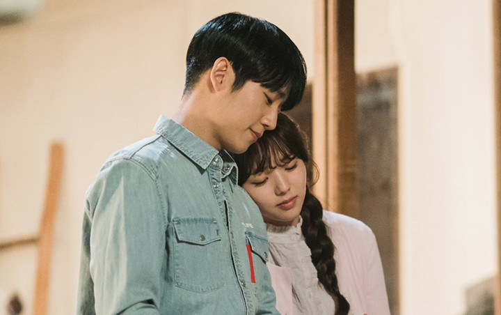Màn hợp tác của Jung Hae In và Chae Soo Bin không gặt hái được nhiều thành công như kỳ vọng. Màn hợp tác của Jung Hae In và Chae Soo Bin không gặt hái được nhiều thành công như kỳ vọng.