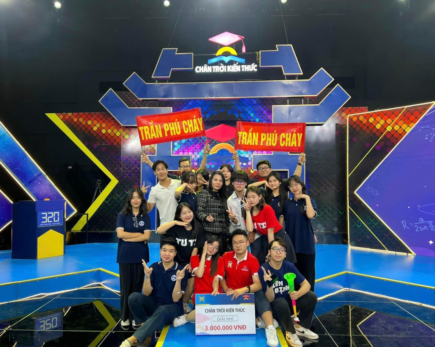 Ảnh: Đoàn TNCS Hồ Chí Minh Trường THPT Trần Phú - Hoàn Kiếm.