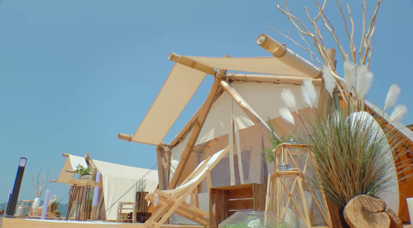 "Đảo địa ngục" bản Hàn được dựng đơn giản nhưng vẫn đủ tiện nghi. "Đảo địa ngục" bản Hàn được dựng đơn giản nhưng vẫn đủ tiện nghi.