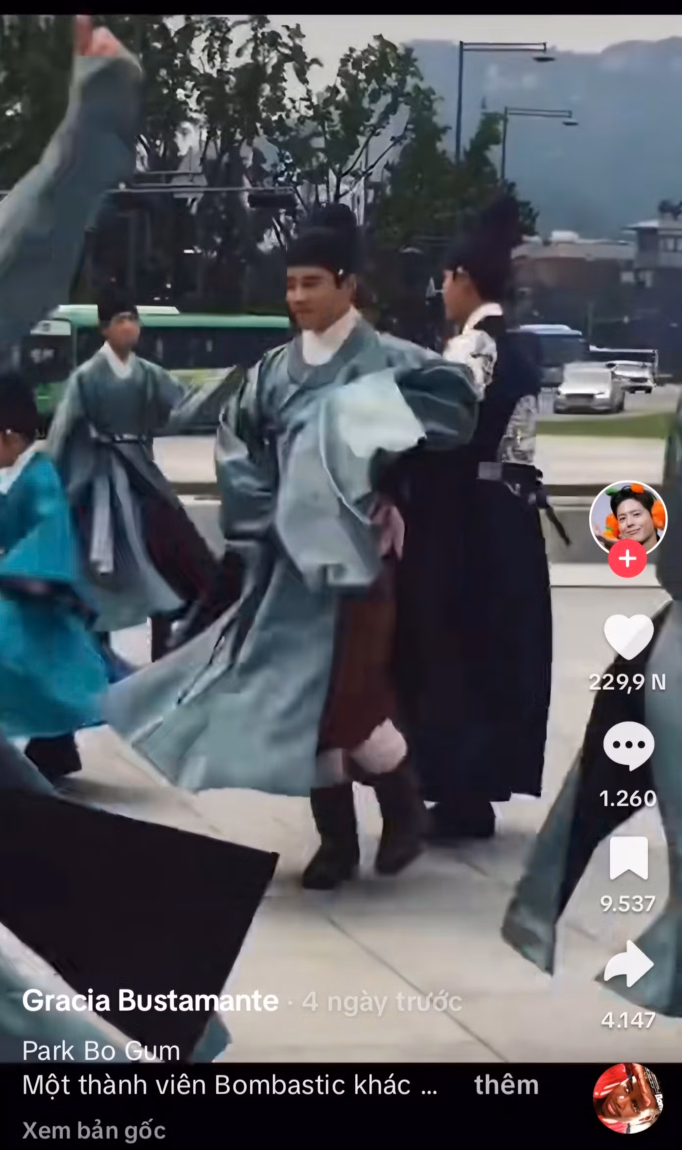 Các video nhảy, video hậu trường nhảy Boombastic của Park Bo Gum nhận về hàng triệu lượt xem trên TikTok.