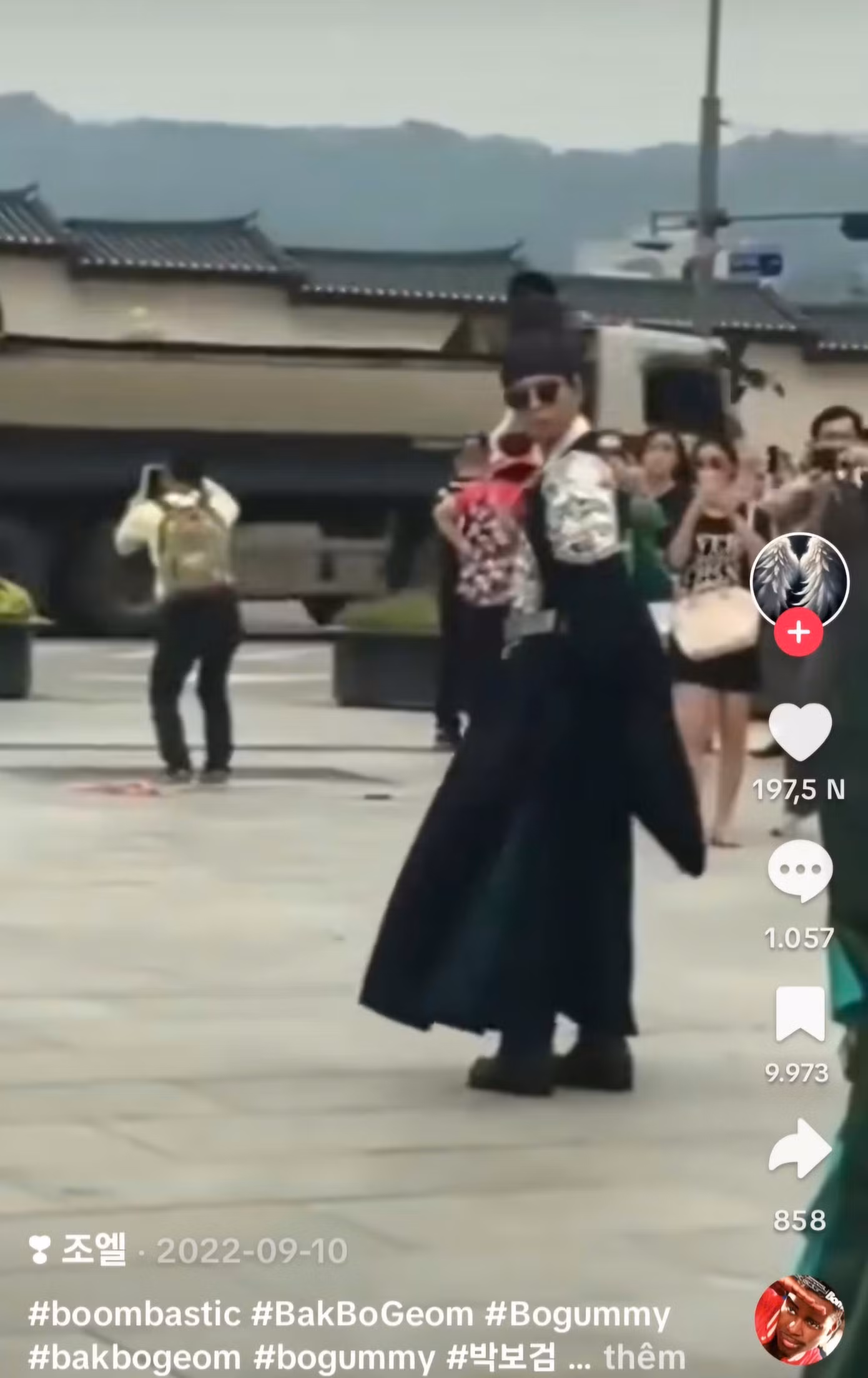 Các video nhảy, video hậu trường nhảy Boombastic của Park Bo Gum nhận về hàng triệu lượt xem trên TikTok.
