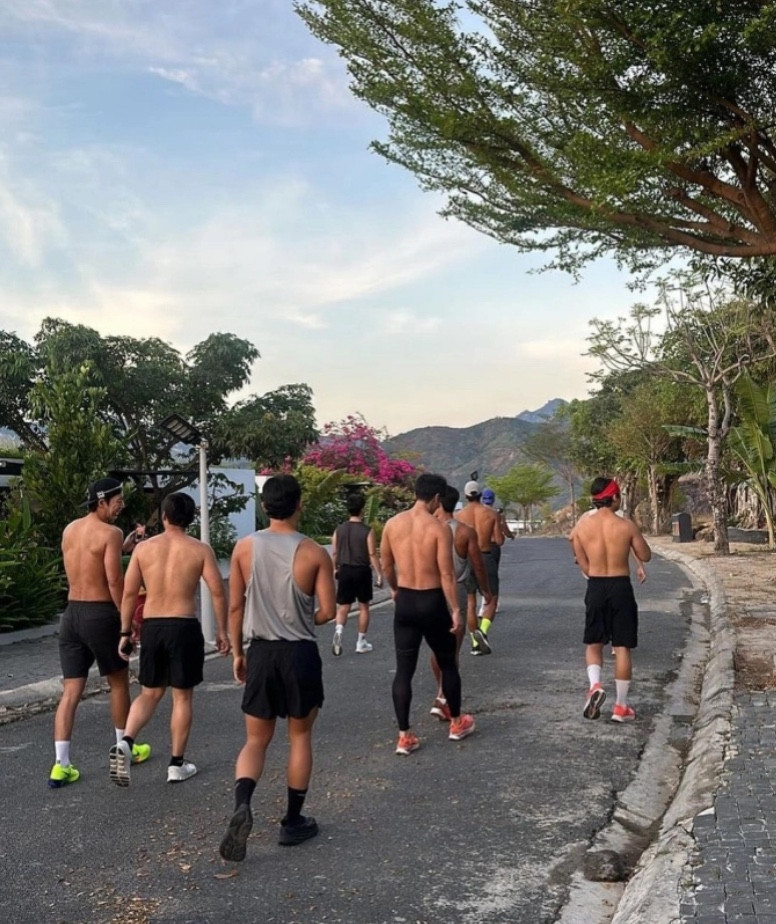 Cảnh tượng khiến ai cũng phải á ố vì quá bắt mắt. - Nguồn itsjuneberry Cảnh tượng khiến ai cũng phải á ố vì quá bắt mắt. - Nguồn itsjuneberry