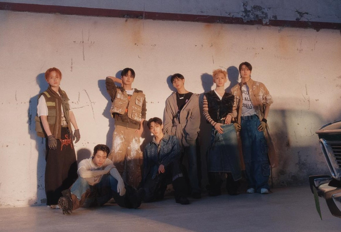 Hwarang được ghi nhận tham gia sáng tác cho 3 trên tổng số 4 bài hát cho mini-album lần này.