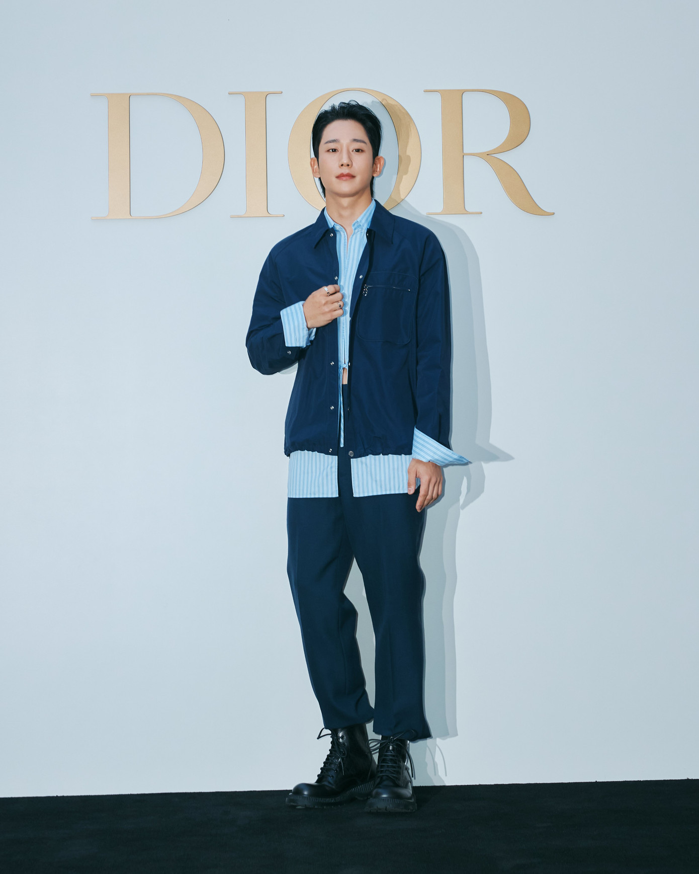 Trước khi trở thành đại sứ toàn cầu của Dolce & Gabbana, Jung Hae In từng hợp tác với Dior nhưng nhiều lần bị chê mặc đồ làm "hạ tầm" thương hiệu. Trước khi trở thành đại sứ toàn cầu của Dolce & Gabbana, Jung Hae In từng hợp tác với Dior nhưng nhiều lần bị chê mặc đồ làm "hạ tầm" thương hiệu.