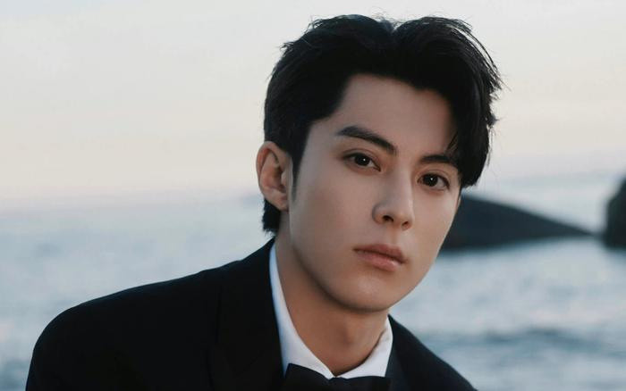 Việc tổ chức concert, dù mang lại nhiều niềm vui cho fan, nhưng lại không phải là con đường để một diễn viên thực sự trưởng thành. Việc tổ chức concert, dù mang lại nhiều niềm vui cho fan, nhưng lại không phải là con đường để một diễn viên thực sự trưởng thành.