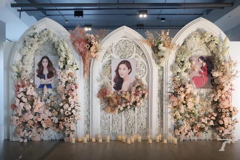 Lễ tang của Tangmo Nida sẽ diễn ra trong ba ngày liên tiếp. Lễ tang của Tangmo Nida sẽ diễn ra trong ba ngày liên tiếp.