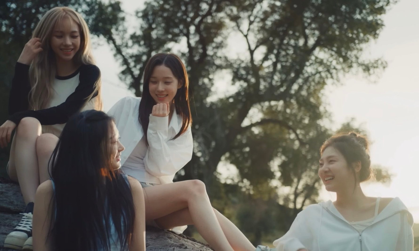 aespa xinh đẹp thuần khiết trong MV ca khúc mới. aespa xinh đẹp thuần khiết trong MV ca khúc mới.