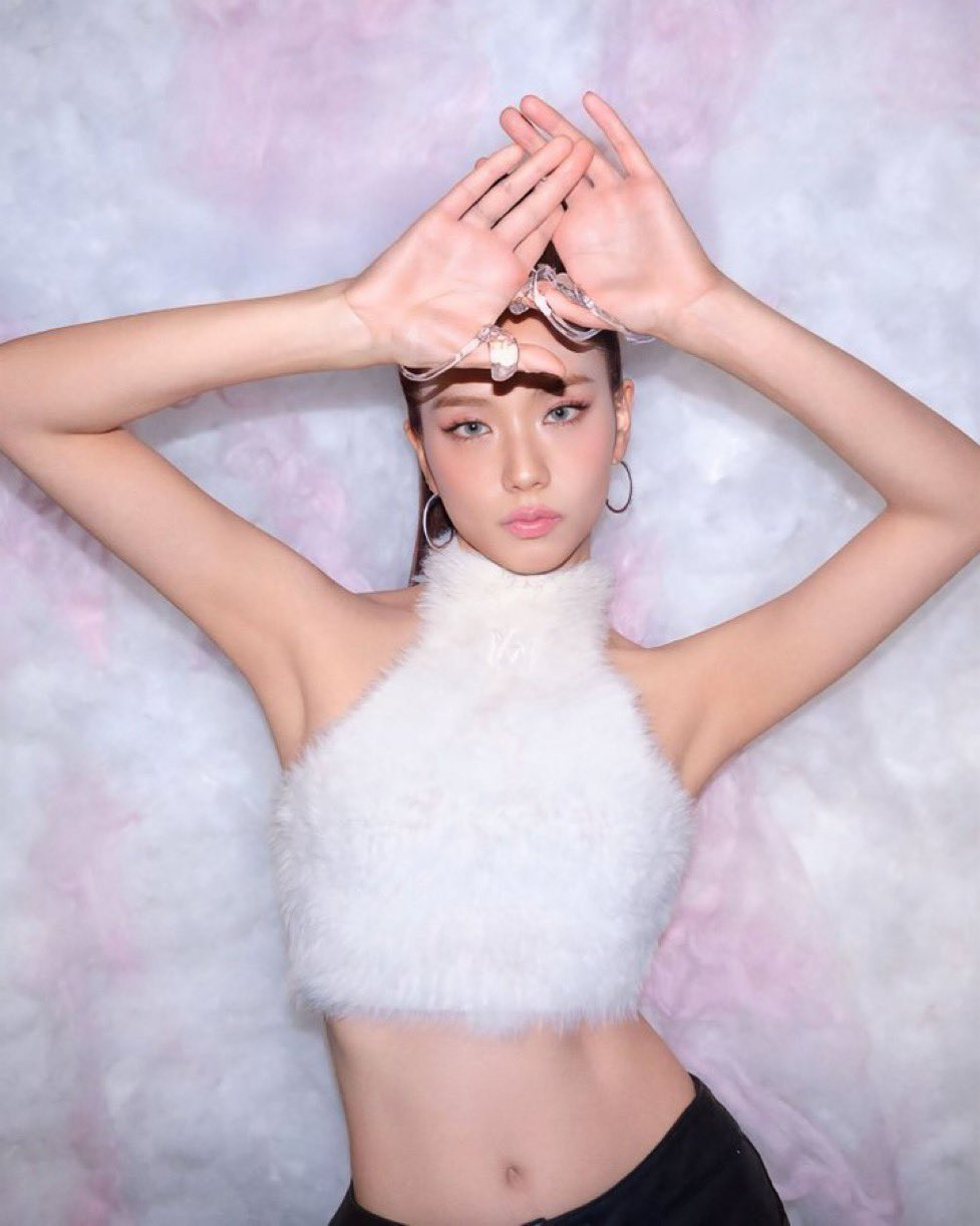 Sau gần 2 năm kể từ album solo ME, Jisoo cuối cùng cũng tái xuất với âm nhạc, hứa hẹn mang đến một sản phẩm đầy ấn tượng.