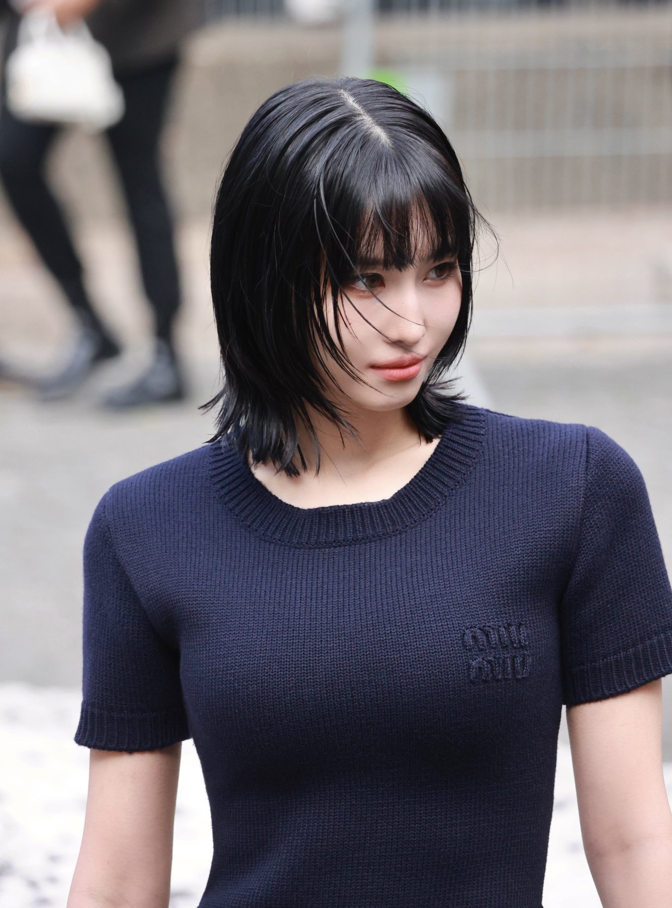 Cô được khen ngợi hết mực khi có gu thời trang ổn định mỗi lần xuất hiện.