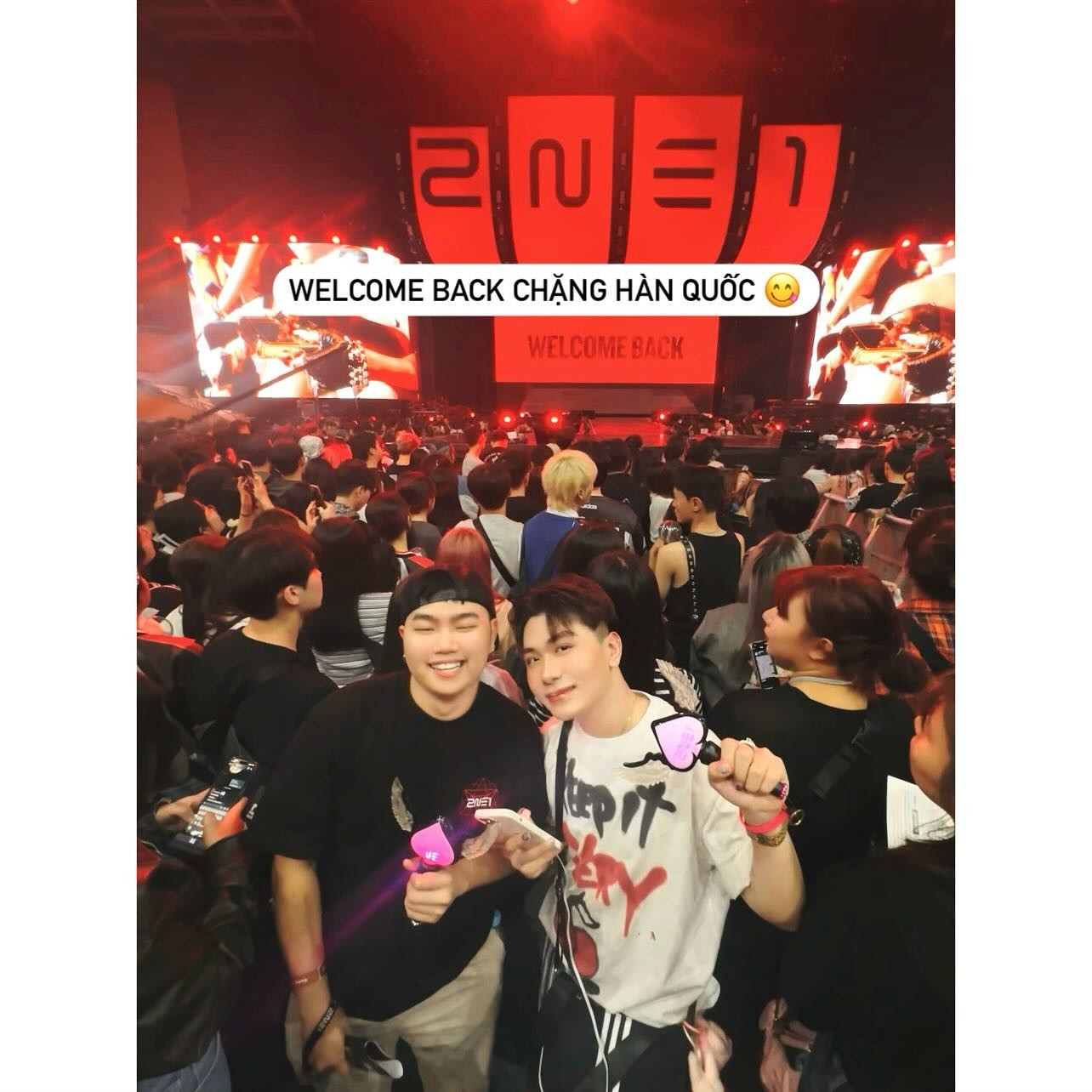 Thậm chí không ngại chi trả số tiền lớn để sang nước ngoài gặp thần tượng. Thậm chí không ngại chi trả số tiền lớn để sang nước ngoài gặp thần tượng.