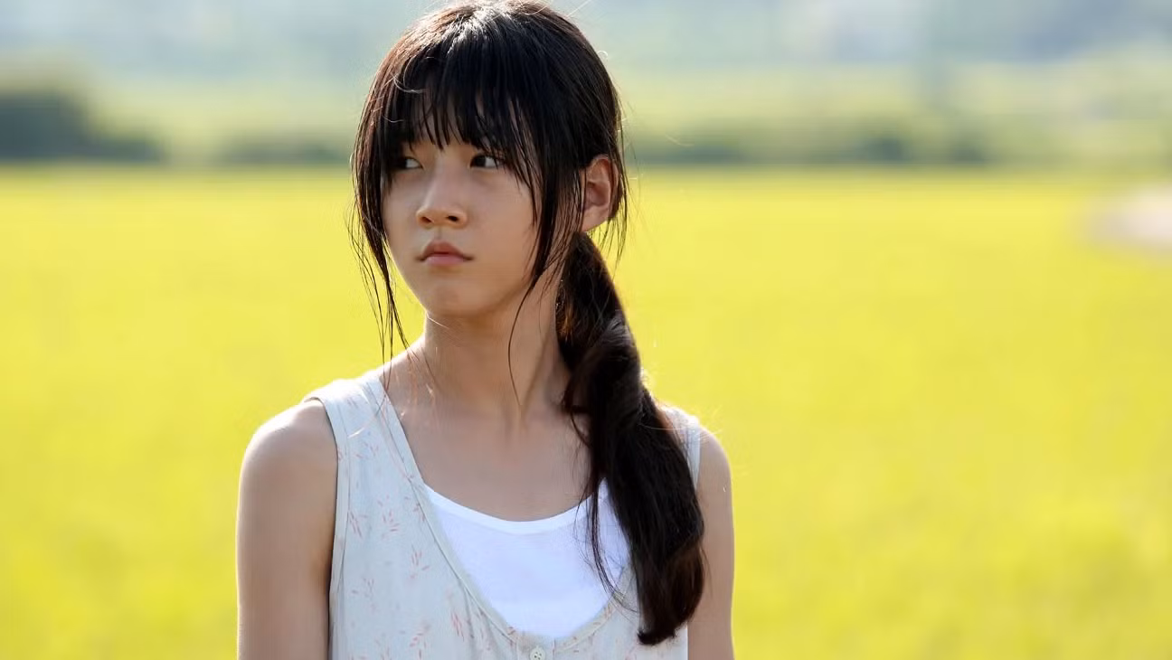 So với các sao nhí cùng thời, Kim Sae Ron là cái tên hiếm hoi thành công ở cả địa hạt truyền hình và điện ảnh, được lòng khán giả lẫn giới chuyên môn.