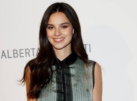 Vợ Song Joong Ki sở hữu chiều cao đáng ngưỡng mộ 1m71, vậy nên không có gì bất ngờ khi con trai của cô cũng có thể cao lớn hơn các bạn đồng trang lứa. Vợ Song Joong Ki sở hữu chiều cao đáng ngưỡng mộ 1m71, vậy nên không có gì bất ngờ khi con trai của cô cũng có thể cao lớn hơn các bạn đồng trang lứa.