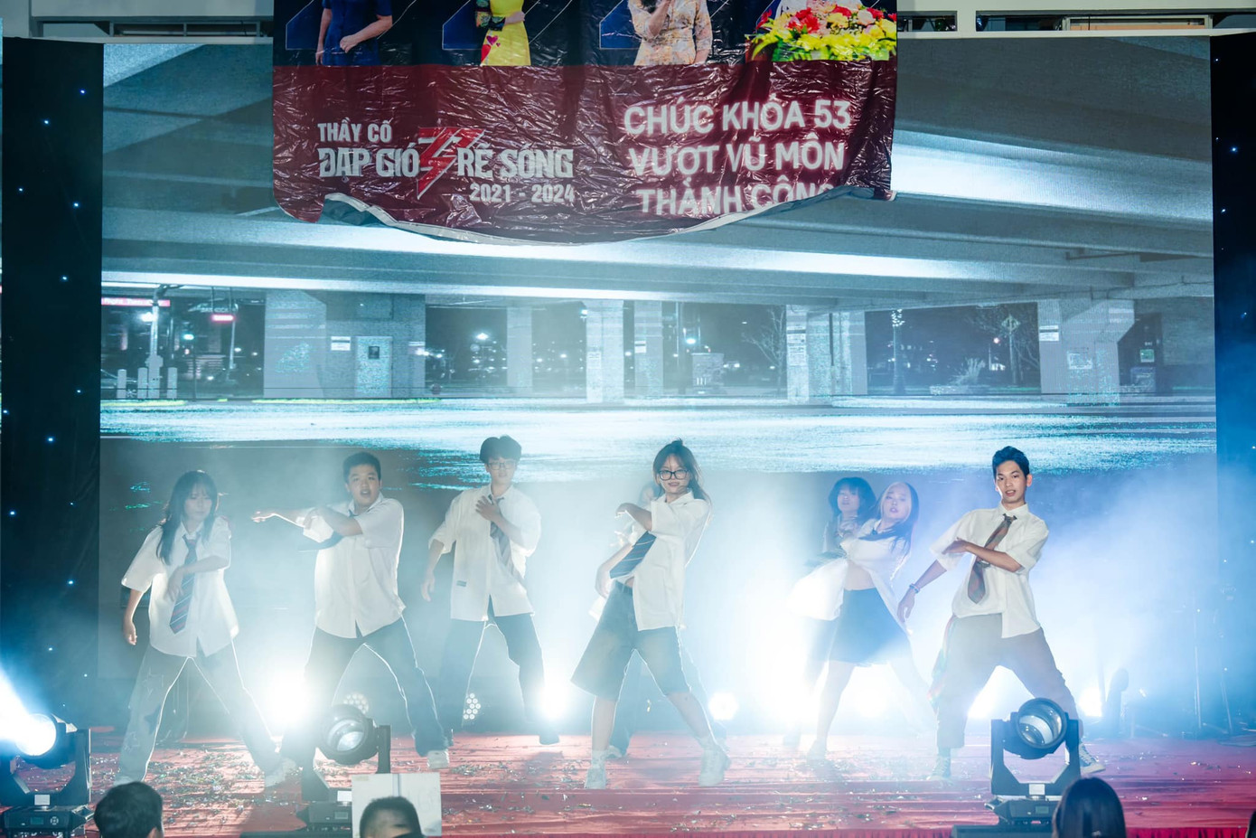 Nguồn ảnh: Fanpage Trường THPT chuyên Ngoại ngữ. Nguồn ảnh: Fanpage Trường THPT chuyên Ngoại ngữ.