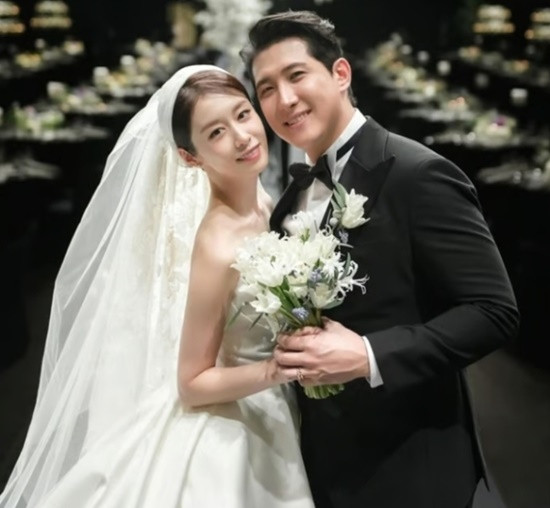 Thông tin thành viên nhóm T-ara ly dị đang trở thành chủ đề nóng trên khắp các trang mạng.