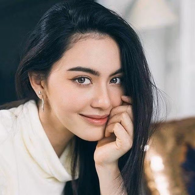 Vẻ đẹp hút hồn của “ma nữ đẹp nhất Thái Lan”.